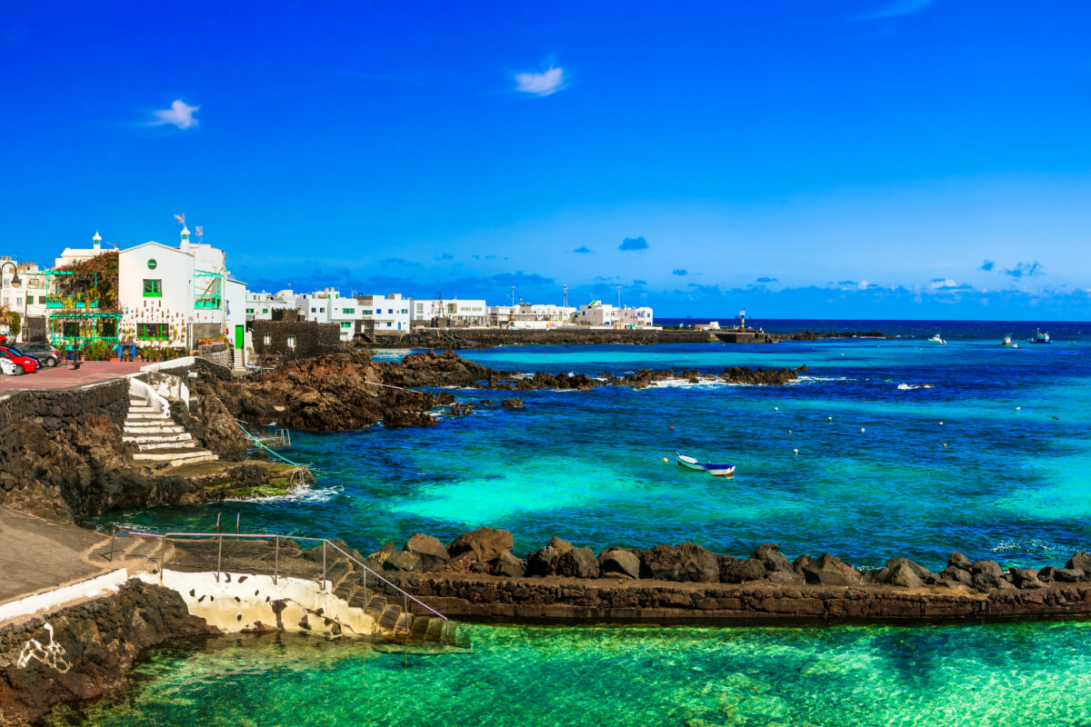 Piscinas naturales en el pueblo de punta mujeres